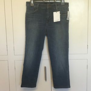 J BRAND size 30 mid rise capri jeans. NWT.